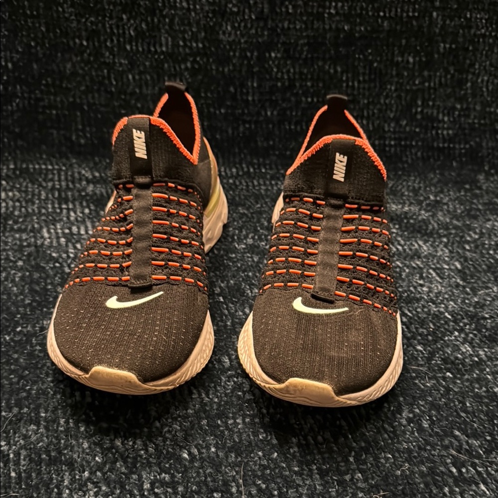 Nike React Phantom Run Flyknit road running shoes - W’s 9